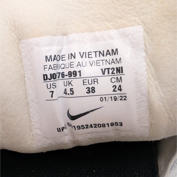 Nike By You Waffle One Womens 7 Unique Running Shoes Sneakers Runners Activewear - Picture 13 of 14